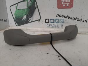 Gebruikte Handgreep Dacia Logan MCV (KS) 1.5 dCi Prijs € 10,00 Margeregeling aangeboden door Autodemontagebedrijf R. Poeste B.V.