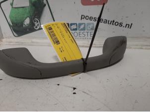 Gebruikte Handgreep Dacia Logan MCV (KS) 1.5 dCi Prijs € 10,00 Margeregeling aangeboden door Autodemontagebedrijf R. Poeste B.V.