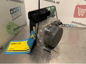 Gebruikte ABS Pomp Dacia Logan MCV (KS) 1.5 dCi Prijs € 75,00 Margeregeling aangeboden door Autodemontagebedrijf R. Poeste B.V.