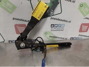 Gebruikte Veiligheidsgordel Insteek rechts-voor Opel Astra H (L48) 1.4 16V Twinport Prijs € 20,00 Margeregeling aangeboden door Autodemontagebedrijf R. Poeste B.V.