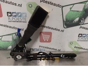 Gebruikte Veiligheidsgordel Insteek links-voor Opel Astra H (L48) 1.4 16V Twinport Prijs € 20,00 Margeregeling aangeboden door Autodemontagebedrijf R. Poeste B.V.
