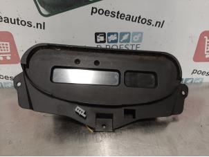 Gebruikte Display Interieur Renault Scénic I (JA) 2.0 16V RX4 Prijs € 20,00 Margeregeling aangeboden door Autodemontagebedrijf R. Poeste B.V.