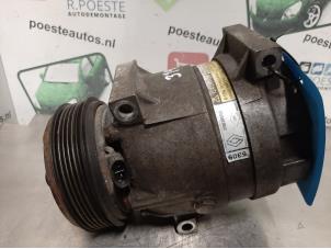 Gebruikte Pomp Airco Renault Scénic I (JA) 2.0 16V RX4 Prijs € 42,00 Margeregeling aangeboden door Autodemontagebedrijf R. Poeste B.V.