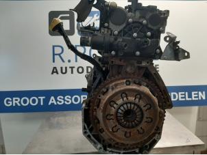 Gebruikte Motor Renault Scénic III (JZ) 1.6 16V Prijs € 400,00 Margeregeling aangeboden door Autodemontagebedrijf R. Poeste B.V.
