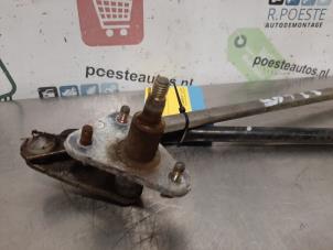 Gebruikte Ruitenwis Mechaniek Chevrolet Matiz 0.8 S,SE Prijs € 20,00 Margeregeling aangeboden door Autodemontagebedrijf R. Poeste B.V.