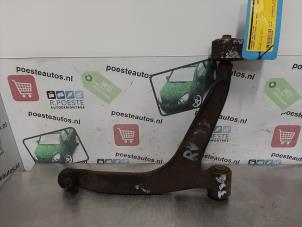 Gebruikte Draagarm rechts-voor Citroen Xsara Picasso (CH) 1.8 16V Prijs € 20,00 Margeregeling aangeboden door Autodemontagebedrijf R. Poeste B.V.
