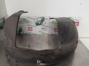 Gebruikte Modderkuip Volvo S60 I (RS/HV) 2.4 D5 20V Prijs op aanvraag aangeboden door Autodemontagebedrijf R. Poeste B.V.