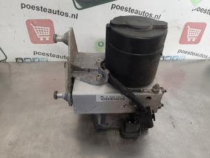 Gebruikte ABS Pomp Mercedes CLK (C208) 2.0 200 16V Prijs € 40,00 Margeregeling aangeboden door Autodemontagebedrijf R. Poeste B.V.