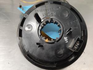 Gebruikte Airbagring Mercedes CLK (C208) 2.0 200 16V Prijs € 30,00 Margeregeling aangeboden door Autodemontagebedrijf R. Poeste B.V.