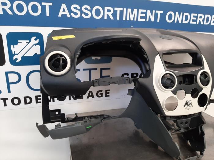 Dashboard Ford Ka II 1.2 Autodemontagebedrijf R. Poeste