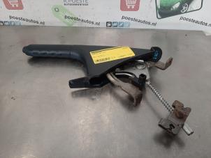 Gebruikte Handremhendel Ford Ka II 1.2 Prijs € 20,00 Margeregeling aangeboden door Autodemontagebedrijf R. Poeste B.V.