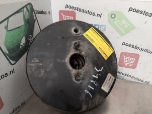 Gebruikte Rembekrachtiger Ford Transit Connect 1.8 TDCi 90 Prijs € 40,00 Margeregeling aangeboden door Autodemontagebedrijf R. Poeste B.V.