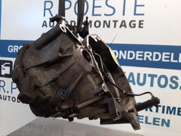 Gebruikte Versnellingsbak Chrysler PT Cruiser 1.6 16V Prijs € 200,00 Margeregeling aangeboden door Autodemontagebedrijf R. Poeste B.V.