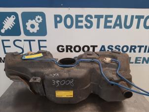 Gebruikte Tank Ford Ka II 1.2 Prijs € 50,00 Margeregeling aangeboden door Autodemontagebedrijf R. Poeste B.V.