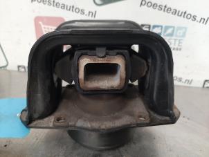 Gebruikte Motorrubber Peugeot 308 SW (4E/H) 1.6 VTI 16V Prijs € 30,00 Margeregeling aangeboden door Autodemontagebedrijf R. Poeste B.V.