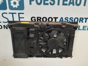 Gebruikte Frontpaneel Peugeot 308 SW (4E/H) 1.6 VTI 16V Prijs € 50,00 Margeregeling aangeboden door Autodemontagebedrijf R. Poeste B.V.