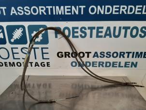 Gebruikte Handrem Kabel Peugeot 308 SW (4E/H) 1.6 VTI 16V Prijs € 30,00 Margeregeling aangeboden door Autodemontagebedrijf R. Poeste B.V.