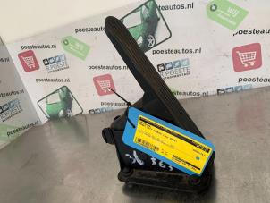 Gebruikte Gaspedaal Smart Cabrio 0.6 Turbo i.c. Prijs € 30,00 Margeregeling aangeboden door Autodemontagebedrijf R. Poeste B.V.