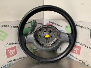 Gebruikte Stuurwiel Mitsubishi Space Star (DG) 1.8 16V GDI Prijs € 30,00 Margeregeling aangeboden door Autodemontagebedrijf R. Poeste B.V.