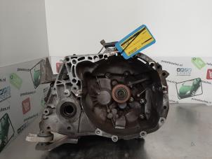 Gebruikte Versnellingsbak Renault Megane II (BM/CM) 1.4 16V 82 Prijs € 160,00 Margeregeling aangeboden door Autodemontagebedrijf R. Poeste B.V.