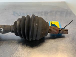 Gebruikte Cardanas rechts-voor (VWA) Alfa Romeo 159 Sportwagon (939BX) 1.9 JTDm Prijs € 110,00 Margeregeling aangeboden door Autodemontagebedrijf R. Poeste B.V.