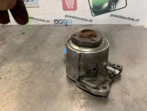 Gebruikte Koelvloeistof pomp Volkswagen Golf VI (5K1) 1.2 TSI Prijs € 30,00 Margeregeling aangeboden door Autodemontagebedrijf R. Poeste B.V.