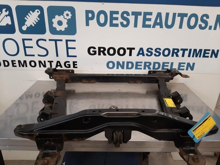 Subframe van een Renault Twingo II (CN) 1.2 2008