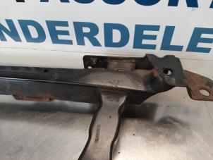 Gebruikte Subframe Renault Twingo II (CN) 1.2 Prijs € 85,00 Margeregeling aangeboden door Autodemontagebedrijf R. Poeste B.V.