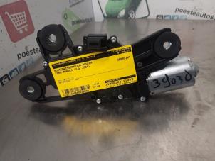 Gebruikte Ruitenwissermotor achter Ford Mondeo III 1.8 16V Prijs € 20,00 Margeregeling aangeboden door Autodemontagebedrijf R. Poeste B.V.