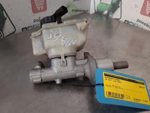 Gebruikte Hoofdremcilinder Volkswagen Golf V (1K1) 1.6 FSI 16V Prijs € 20,00 Margeregeling aangeboden door Autodemontagebedrijf R. Poeste B.V.