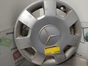 Gebruikte Wieldop Mercedes B (W245,242) 2.0 B-180 CDI 16V Prijs € 20,00 Margeregeling aangeboden door Autodemontagebedrijf R. Poeste B.V.