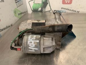 Gebruikte Startmotor Renault Laguna II Grandtour (KG) 1.6 16V Prijs € 20,00 Margeregeling aangeboden door Autodemontagebedrijf R. Poeste B.V.
