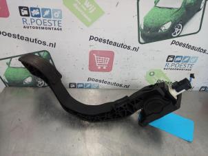 Gebruikte Gaspedaal Peugeot 1007 (KM) 1.6 GTI,Gentry 16V Prijs € 20,00 Margeregeling aangeboden door Autodemontagebedrijf R. Poeste B.V.