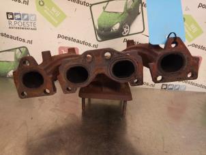 Gebruikte Uitlaatspruitstuk Peugeot 1007 (KM) 1.6 GTI,Gentry 16V Prijs € 40,00 Margeregeling aangeboden door Autodemontagebedrijf R. Poeste B.V.