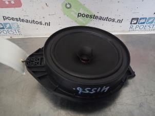 Gebruikte Speaker Opel Astra K 1.6 SIDI Eco Turbo 16V Prijs € 20,00 Margeregeling aangeboden door Autodemontagebedrijf R. Poeste B.V.