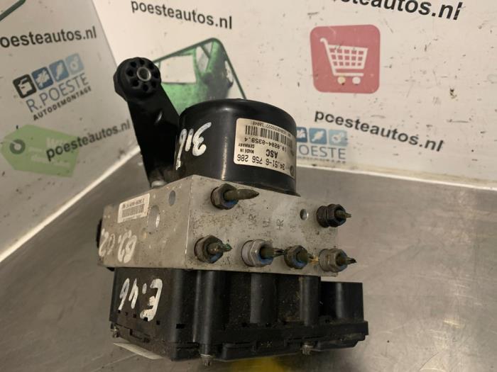 Gebruikte ABS Pomp BMW 3 serie Compact (E46/5) 316ti 16V Prijs € 50,00 Margeregeling aangeboden door Autodemontagebedrijf R. Poeste B.V.