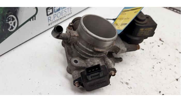 Gebruikte Gasklephuis Kia Rio (DC12) 1.3 Prijs € 20,00 Margeregeling aangeboden door Autodemontagebedrijf R. Poeste B.V.