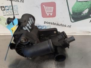 Gebruikte Thermostaathuis Volkswagen Golf V (1K1) 1.4 16V Prijs € 25,00 Margeregeling aangeboden door Autodemontagebedrijf R. Poeste B.V.