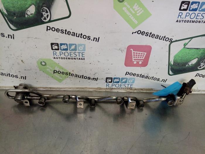 Gebruikte Galerij (Injectie) Volkswagen Sharan (7M8/M9/M6) 2.8 V6 24V Prijs € 30,00 Margeregeling aangeboden door Autodemontagebedrijf R. Poeste B.V.