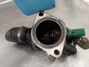 Gebruikte Thermostaathuis Fiat Doblo Cargo (223) 1.9 D Prijs € 20,00 Margeregeling aangeboden door Autodemontagebedrijf R. Poeste B.V.