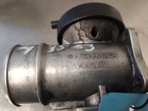Gebruikte Gasklephuis Mercedes A (W168) 1.7 A-170 CDI 16V Prijs € 42,00 Margeregeling aangeboden door Autodemontagebedrijf R. Poeste B.V.