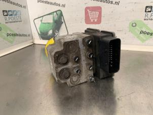 Gebruikte ABS Pomp Fiat Croma (194) 1.9 D Multijet Prijs € 90,00 Margeregeling aangeboden door Autodemontagebedrijf R. Poeste B.V.