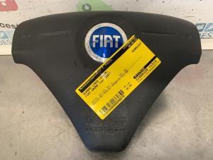 Gebruikte Airbag links (Stuur) Fiat Croma (194) 1.9 JTD Multijet Prijs € 30,00 Margeregeling aangeboden door Autodemontagebedrijf R. Poeste B.V.