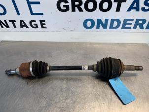 Gebruikte Homokineetas links-voor Toyota Yaris II (P9) 1.33 16V Dual VVT-I Prijs € 42,00 Margeregeling aangeboden door Autodemontagebedrijf R. Poeste B.V.