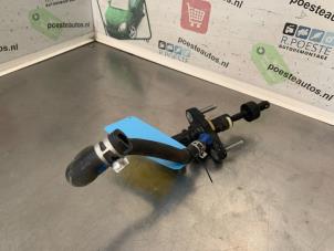 Gebruikte Koppeling Hoofd Cilinder Toyota Yaris II (P9) 1.33 16V Dual VVT-I Prijs € 30,00 Margeregeling aangeboden door Autodemontagebedrijf R. Poeste B.V.