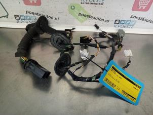 Gebruikte Bedrading Compleet Elektrisch Ford Focus C-Max 1.8 16V Prijs € 30,00 Margeregeling aangeboden door Autodemontagebedrijf R. Poeste B.V.