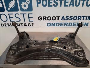 Gebruikte Subframe Renault Espace (JK) 3.5 V6 24V Grand Espace Prijs € 60,00 Margeregeling aangeboden door Autodemontagebedrijf R. Poeste B.V.
