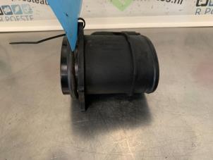 Gebruikte Luchtmassameter Peugeot 307 (3A/C/D) 1.6 HDiF 16V Prijs € 22,00 Margeregeling aangeboden door Autodemontagebedrijf R. Poeste B.V.