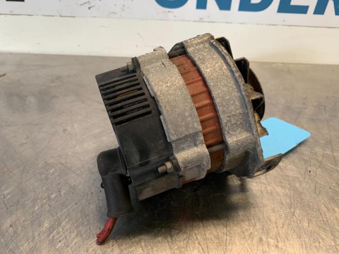 Gebruikte Dynamo Fiat Cinquecento 0.9 i.e. S Prijs € 20,00 Margeregeling aangeboden door Autodemontagebedrijf R. Poeste B.V.