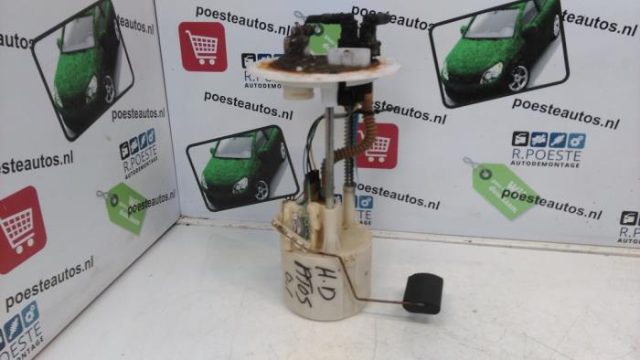 Benzinepomp van een Hyundai Atos 1.0 12V